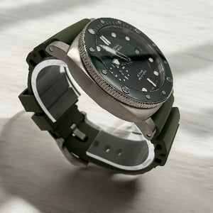 Panerai Submersible QuarantaQuattro Verde Smeraldo 44MM Green Dial Rubber Strap (PAM01287)